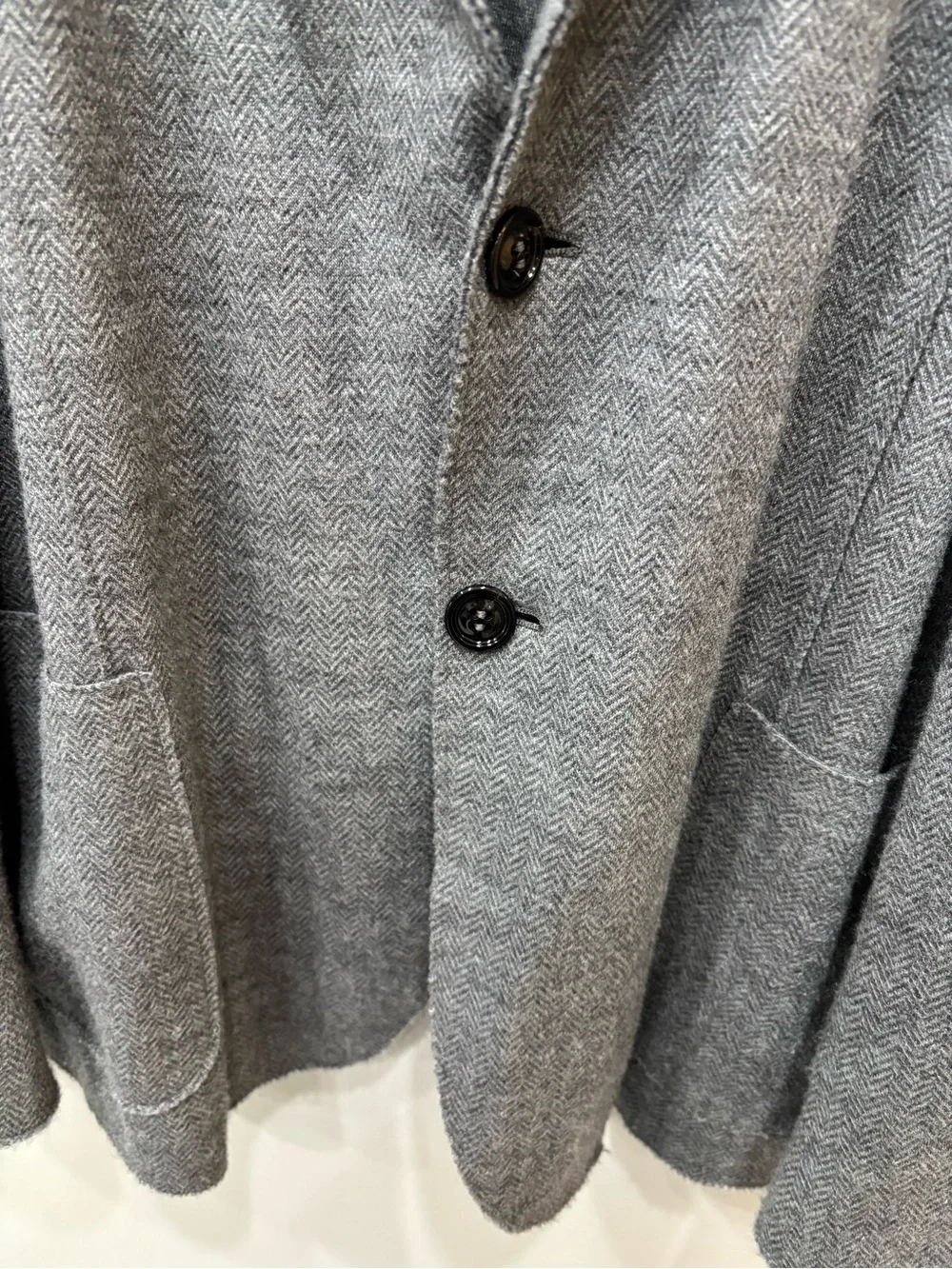 Giorgio Armani Cashmere Front Button Blazer Jacket Men’s Size 56 ( SNAGGED )
